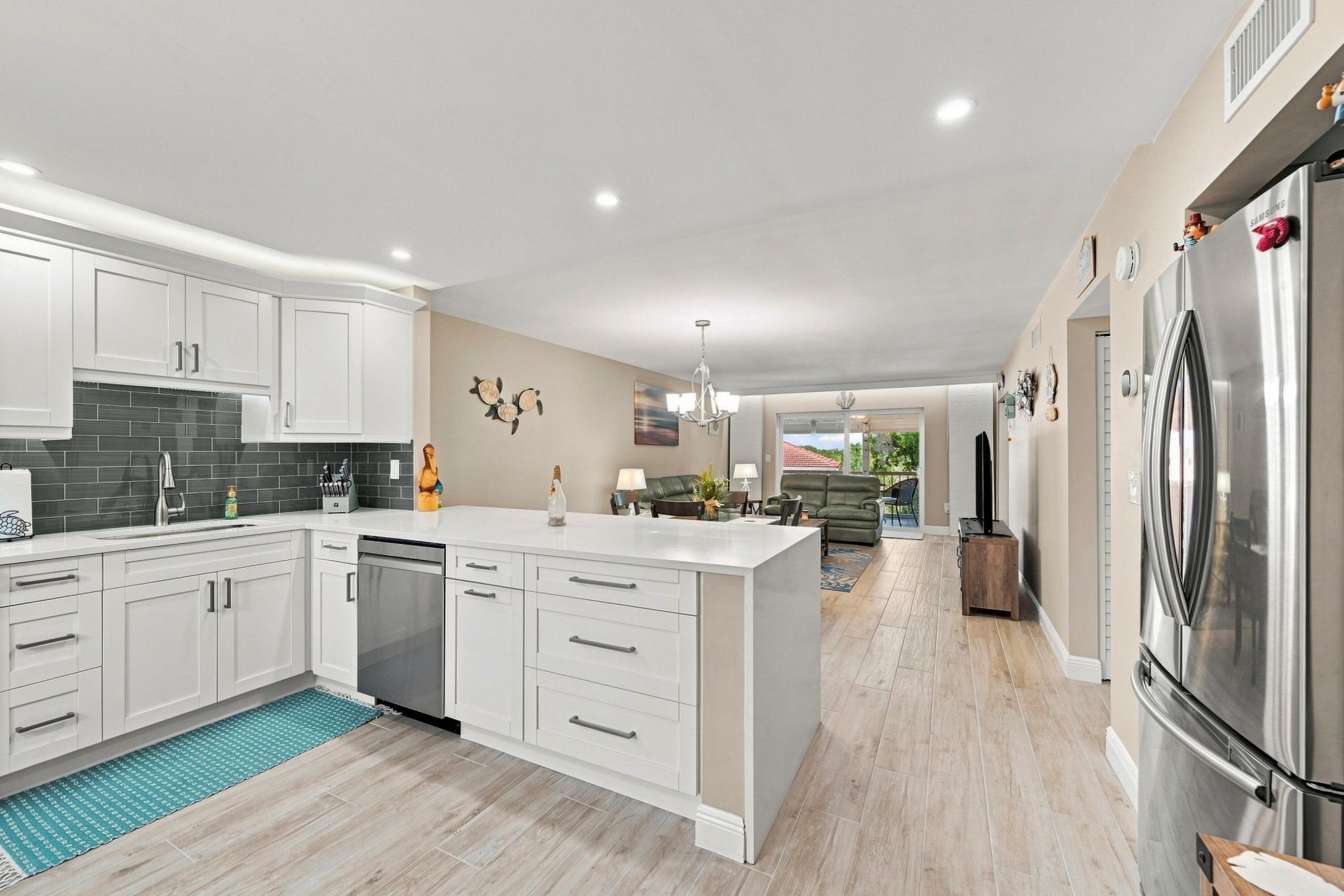 4629 Poinciana Street, Unit 304, Lauderdale by the Sea, FL 33308 Photo
