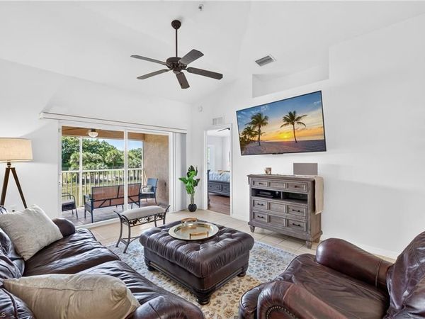 2815 Cypress Trace CIR, Unit 204, NAPLES, FL 34119