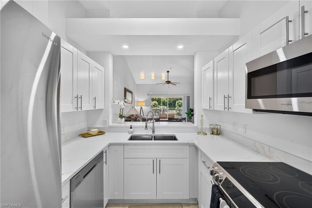 2815 Cypress Trace Cir, Unit 204, Naples, FL 34119 Photo