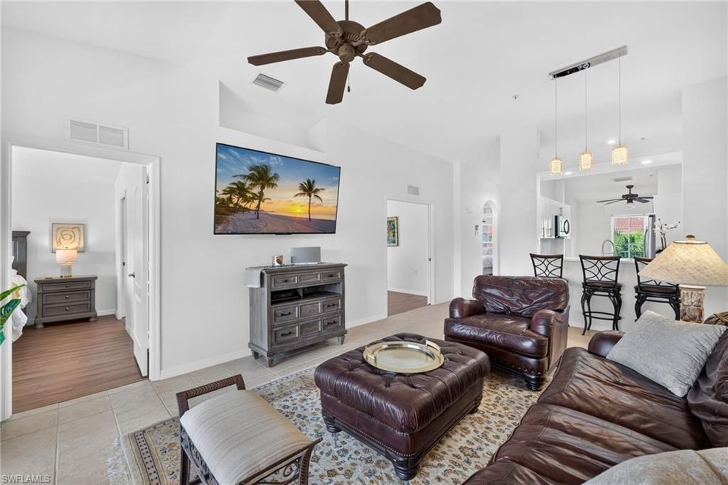 2815 Cypress Trace Cir, Unit 204, Naples, FL 34119 Photo