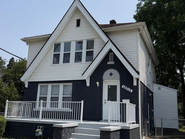16212 Lindsay Street, Detroit, MI 48235