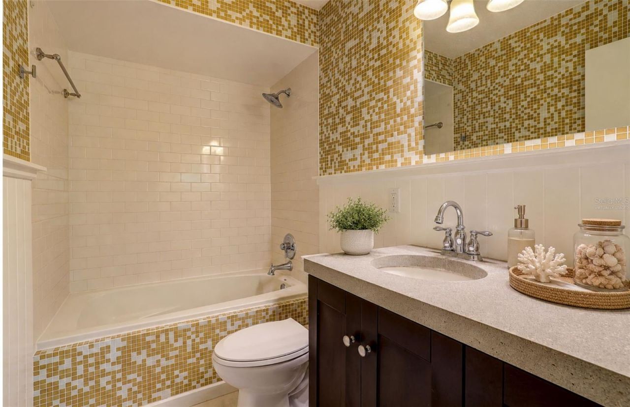 4625 Summerwind Drive , Unit 13, Sarasota, FL 34234 Photo