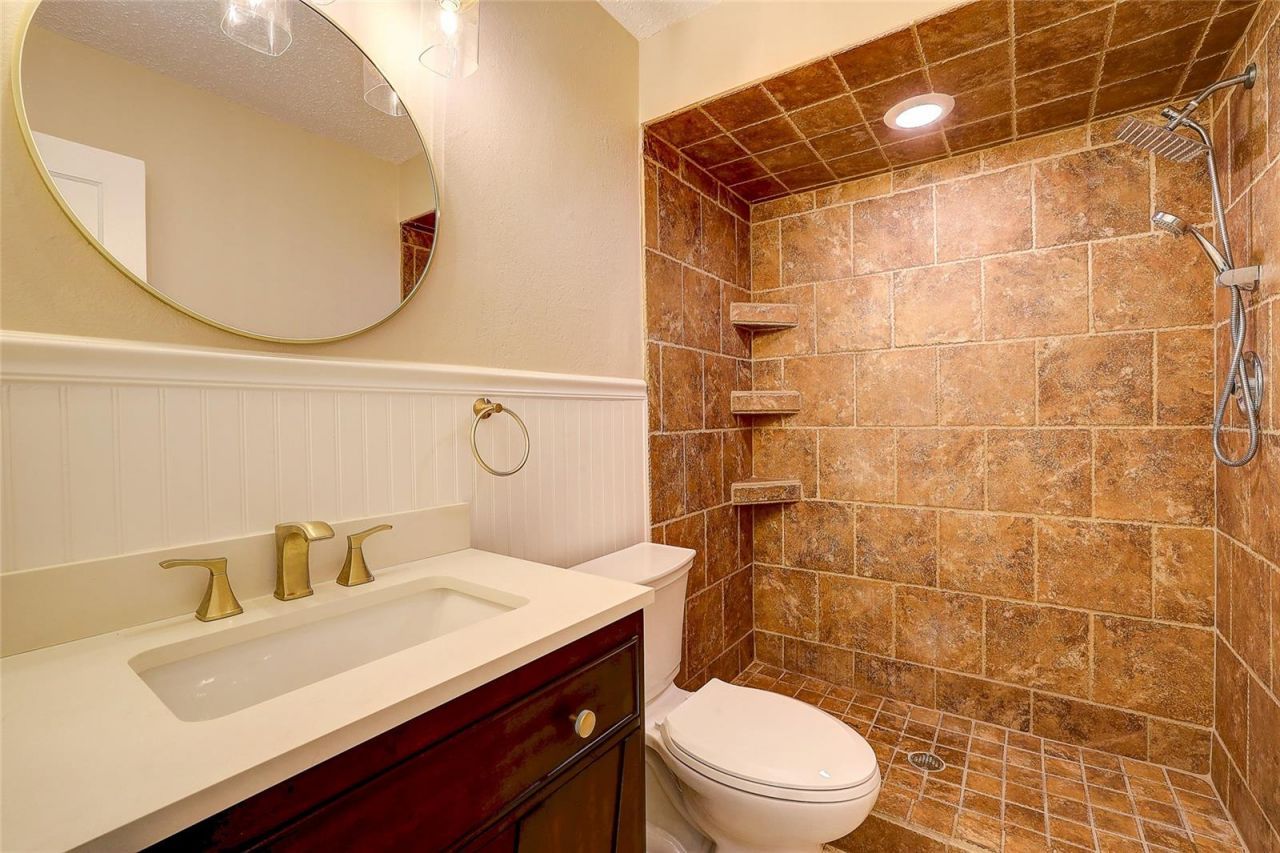 4625 Summerwind Drive , Unit 13, Sarasota, FL 34234 Photo