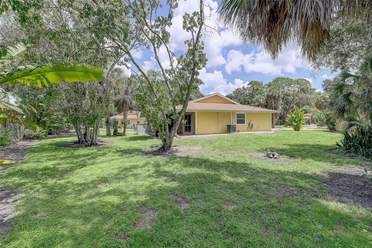4625 Summerwind Drive , Unit 13, Sarasota, FL 34234 Photo
