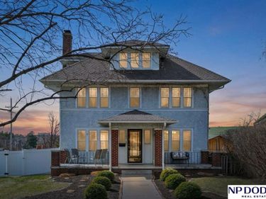 102 N 55 Street, Omaha, NE 68132