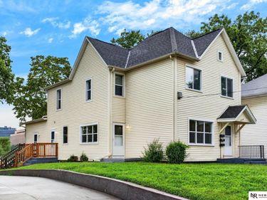 506 S 30th Street, Omaha, NE 68105