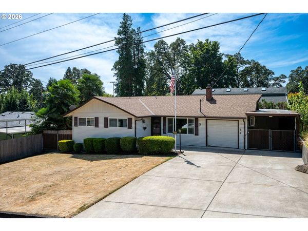 910 CORNELL AVE, Gladstone, OR 97027