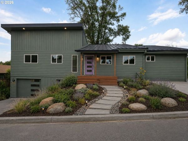 444 NE CEDAR ST, Madras, OR 97741