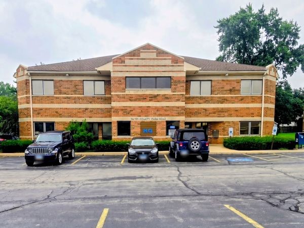 1N131 County Farm Road , Winfield, IL 60190