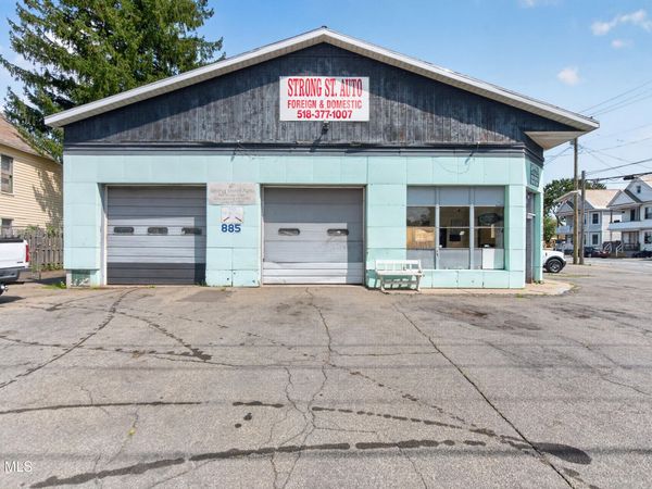 885 Strong Street, Schenectady, NY 12307