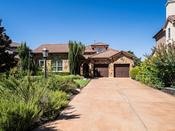 121 Feritti DR, Lakeway, TX 78734