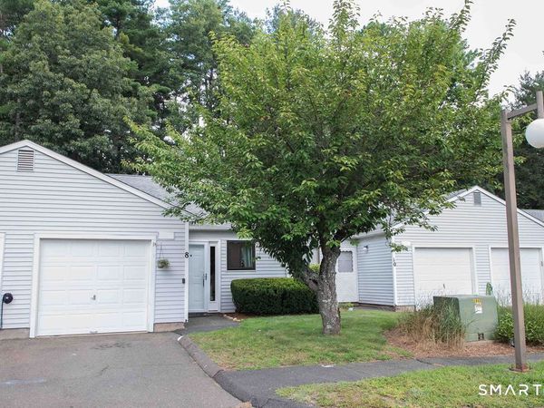 8 Knoll, Unit 8, Simsbury, CT 06089