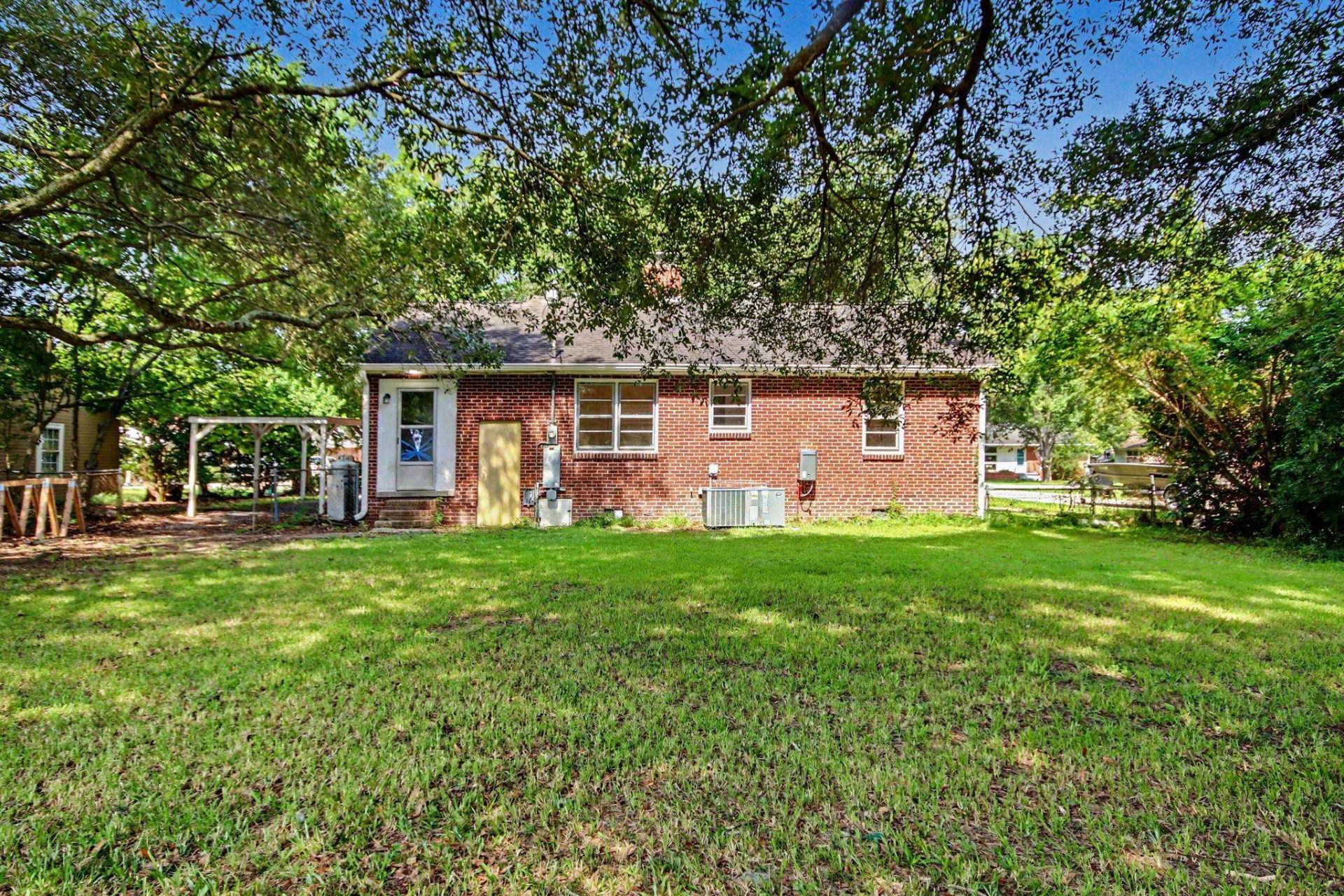 1916 Calhoun Dr. Photo 5