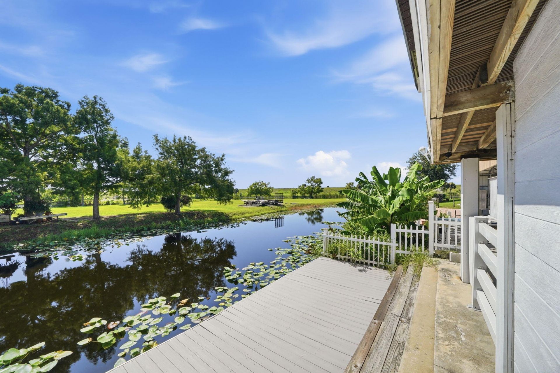 1041 Pine Way Ne, Okeechobee, FL 34974 Photo