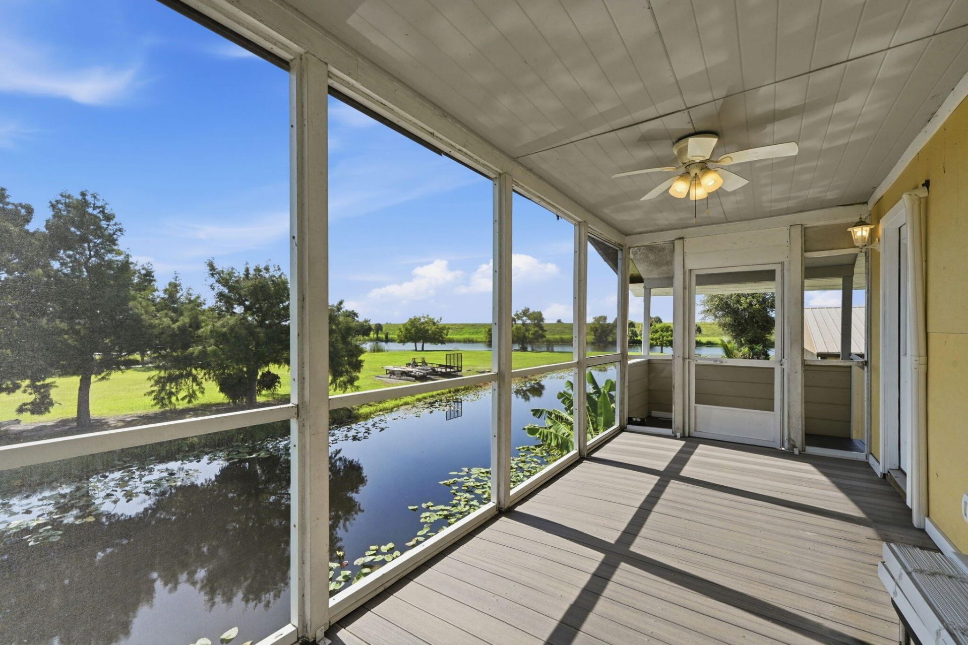 1041 Pine Way Ne, Okeechobee, FL 34974 Photo
