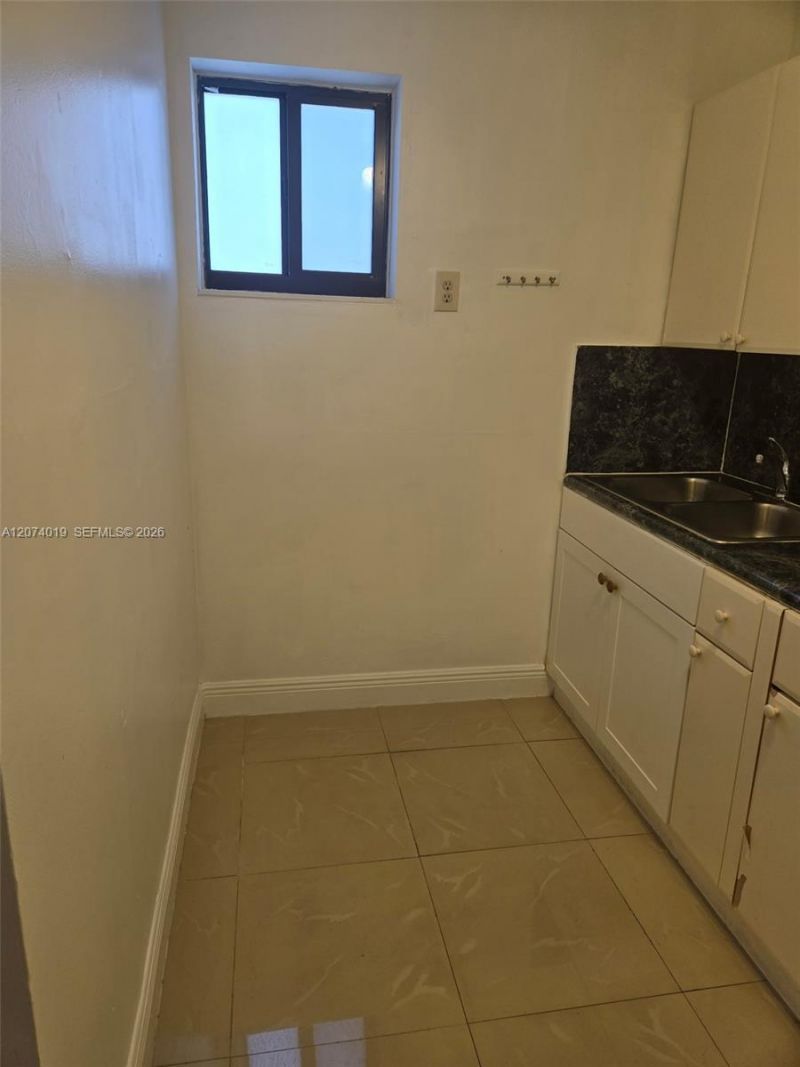 7785 SW 36th St , Unit Back, Miami, FL 33155 Photo