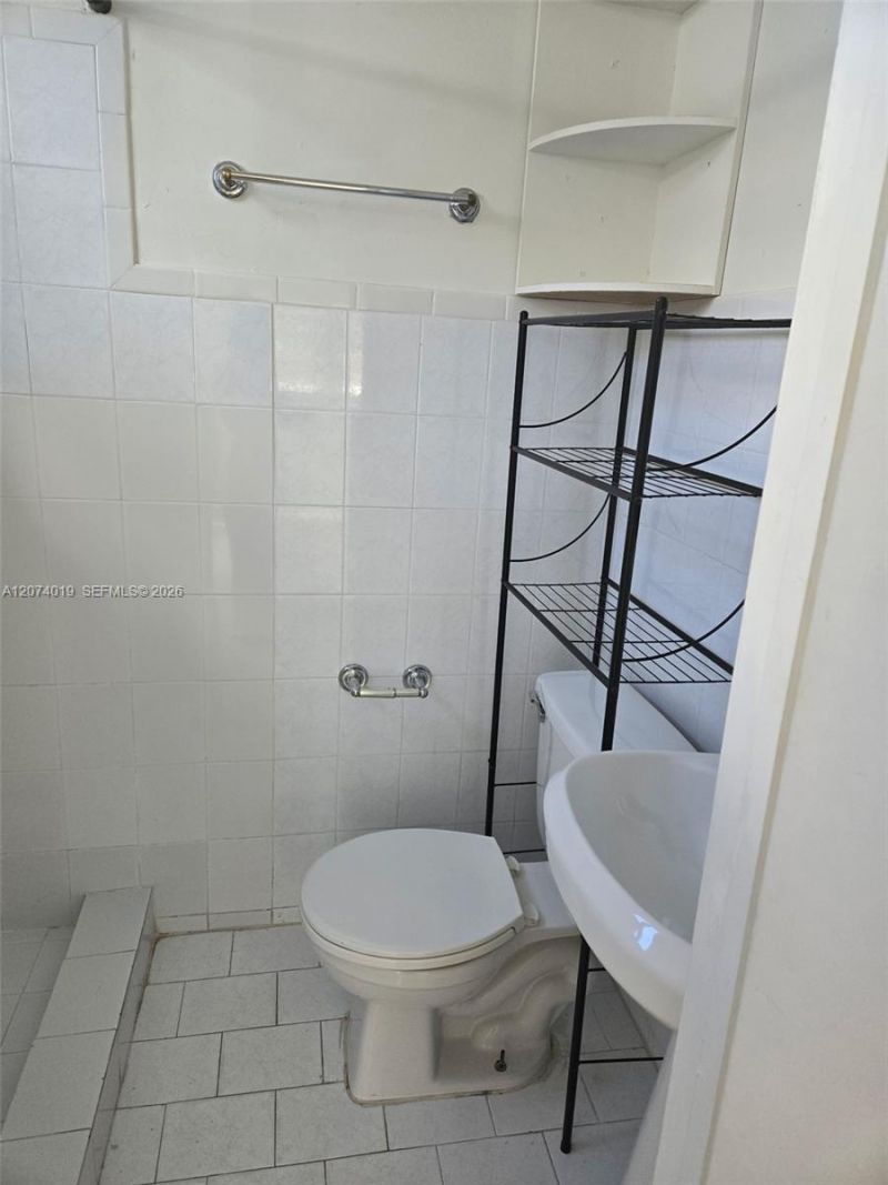 7785 SW 36th St , Unit Back, Miami, FL 33155 Photo