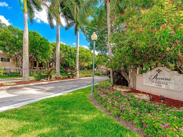 2452 Centergate Dr , Unit 103, Miramar, FL 33025