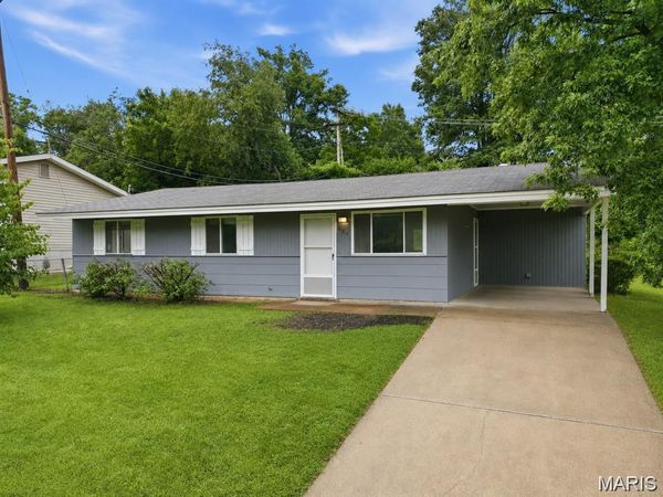 404 Spring Meadows Drive , Manchester, MO 63011