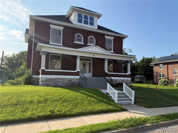 570 Washington Place , East St Louis, IL 62205