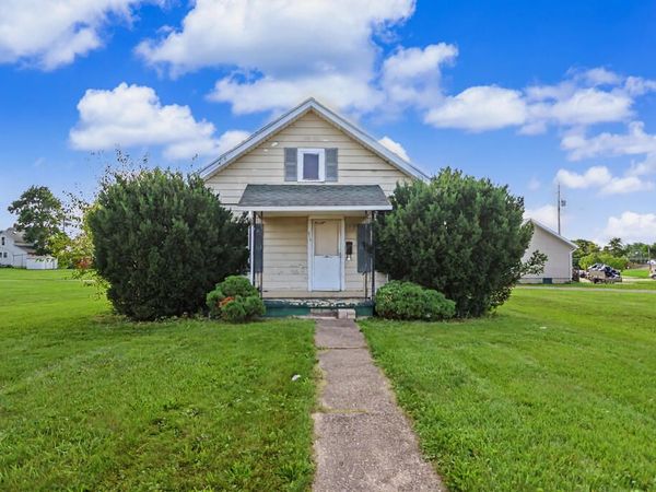 218 Elizabeth Street, Willard, OH 44890