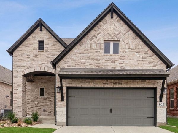908 Prominence WAY, Leander, TX 78641