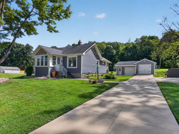527 Pershing Avenue, Jackson, MI 49203