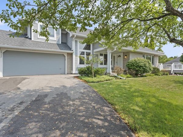 14157 W Waters Edge TRAIL, New Berlin, WI 53151
