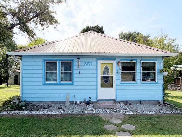 861 Old US 51 Highway, Makanda, IL 62958