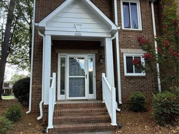 2000 Ridge Brook Court , Winston-Salem, NC 27127