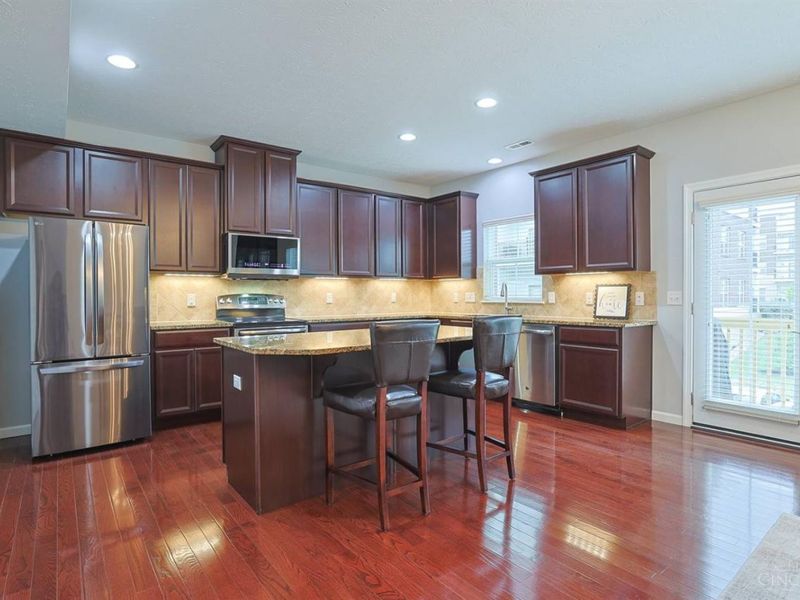 9558 Cobblestone Walk, West Chester, OH 45069 Photo 16