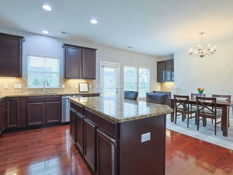 9558 Cobblestone Walk, West Chester, OH 45069 Photo 19