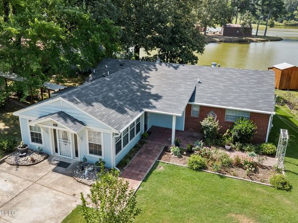 401 Black Bear Cove, Hernando, MS 38632