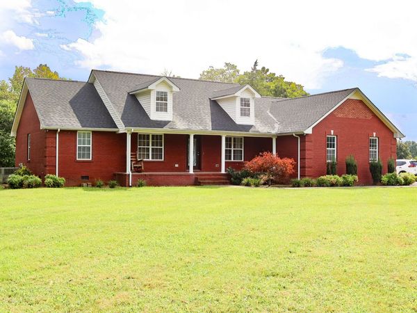 4693 Shelbyville Rd , McMinnville, TN 37110