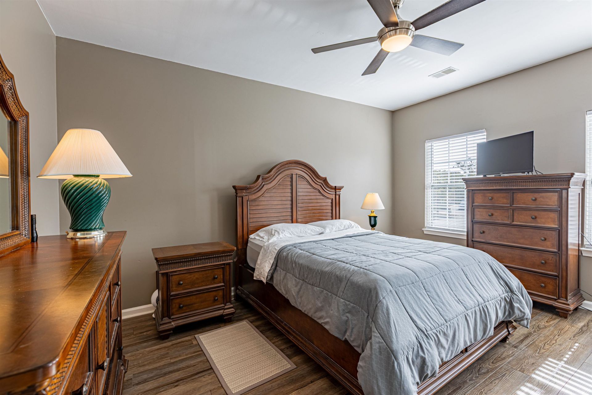 4585 Girvan Dr.  Photo 11