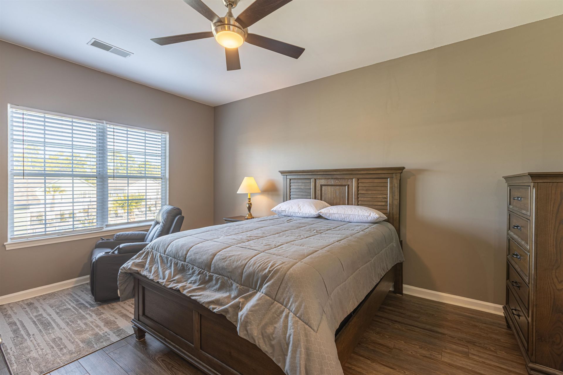 4585 Girvan Dr.  Photo 19