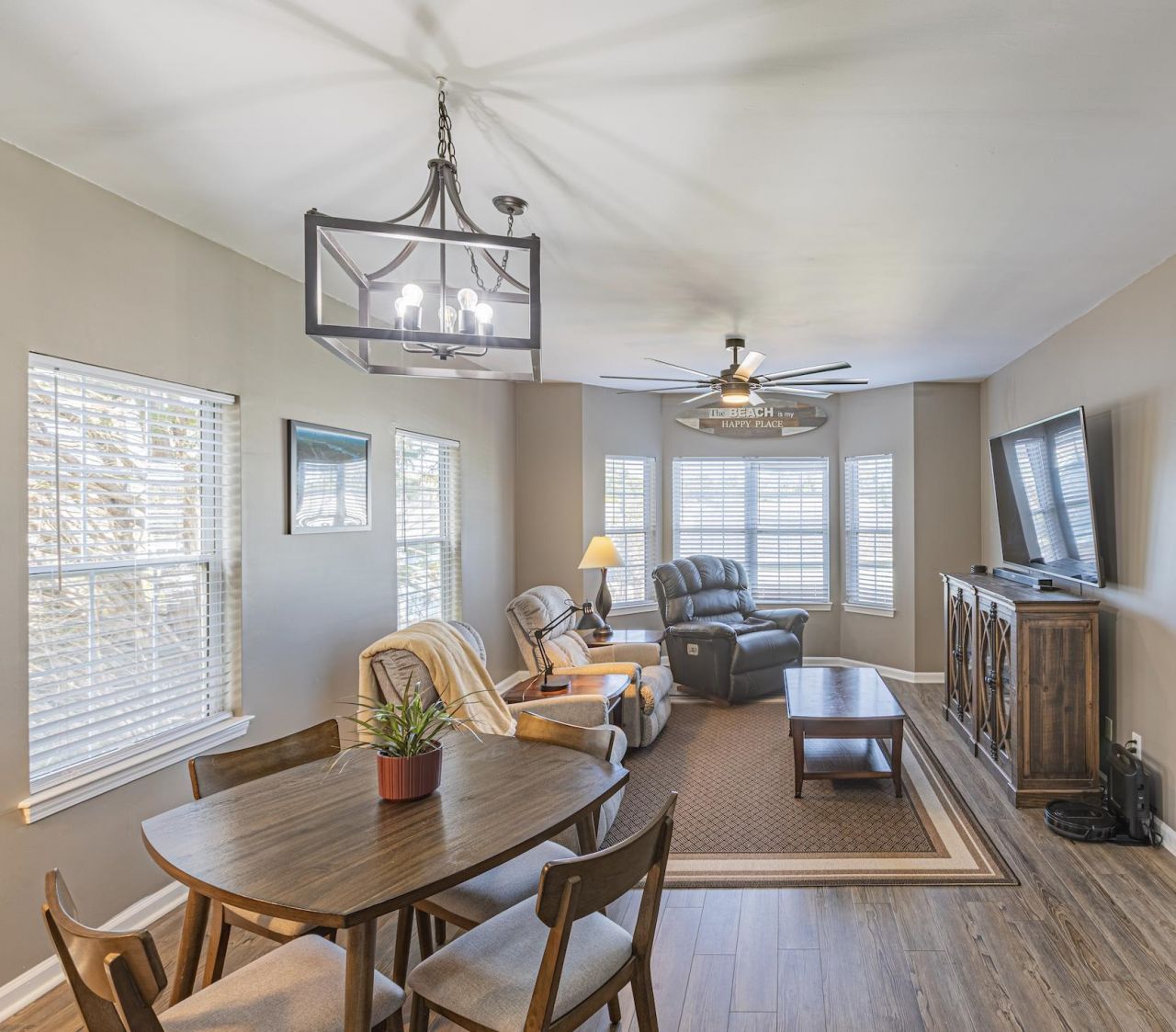 4585 Girvan Dr.  Photo 5