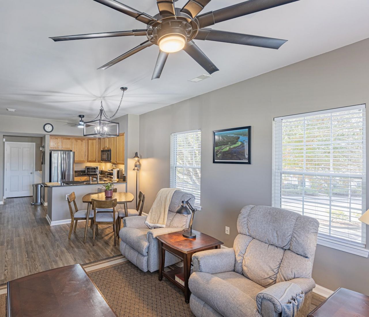 4585 Girvan Dr. Photo 9