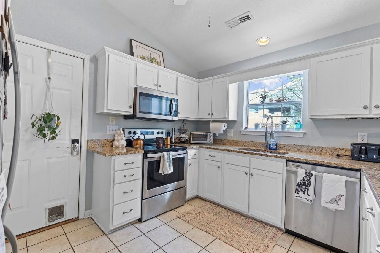 502 Callalily Ct.  Photo 12