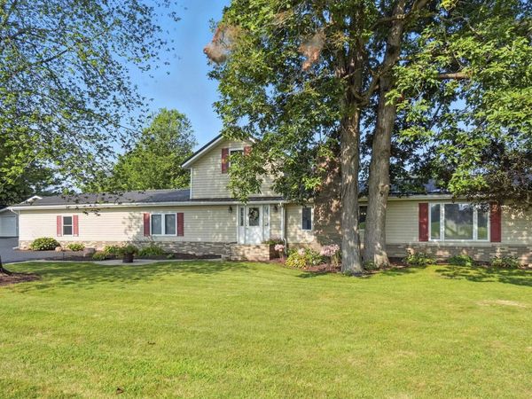 5815 County Rd 650 E Road, Churubusco, IN 46723