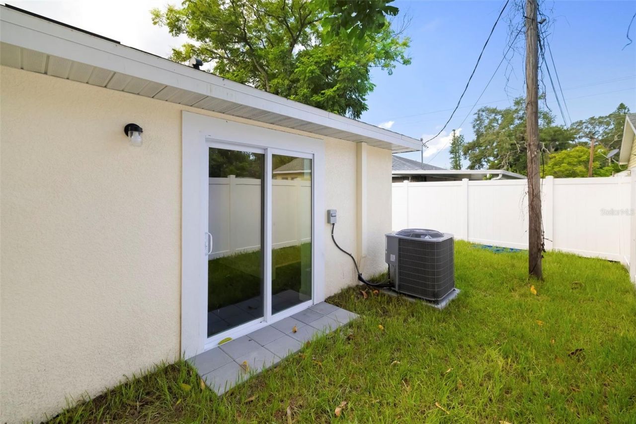 1414 17th Avenue W, Unit A&B, Bradenton, FL 34205 Photo