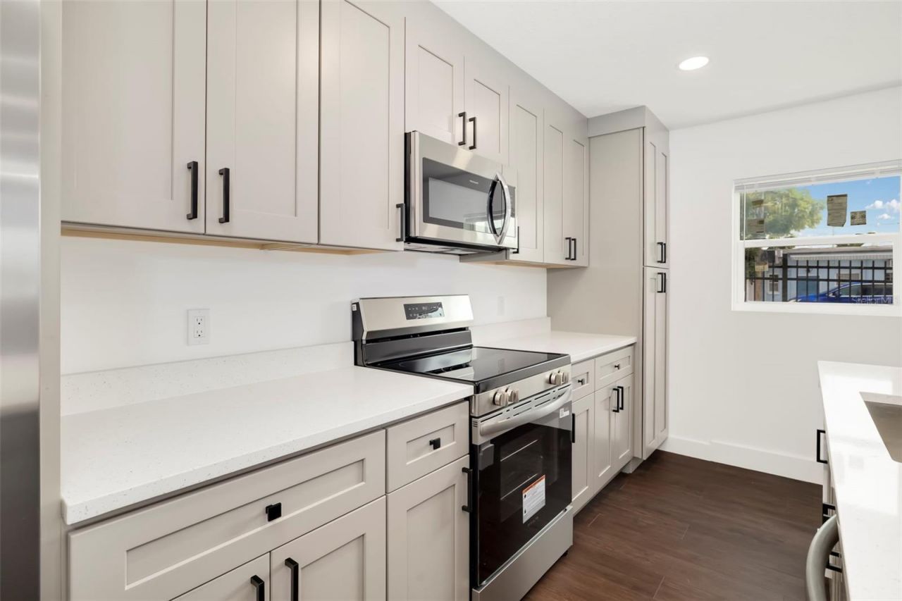 1414 17th Avenue W, Unit A&B, Bradenton, FL 34205 Photo