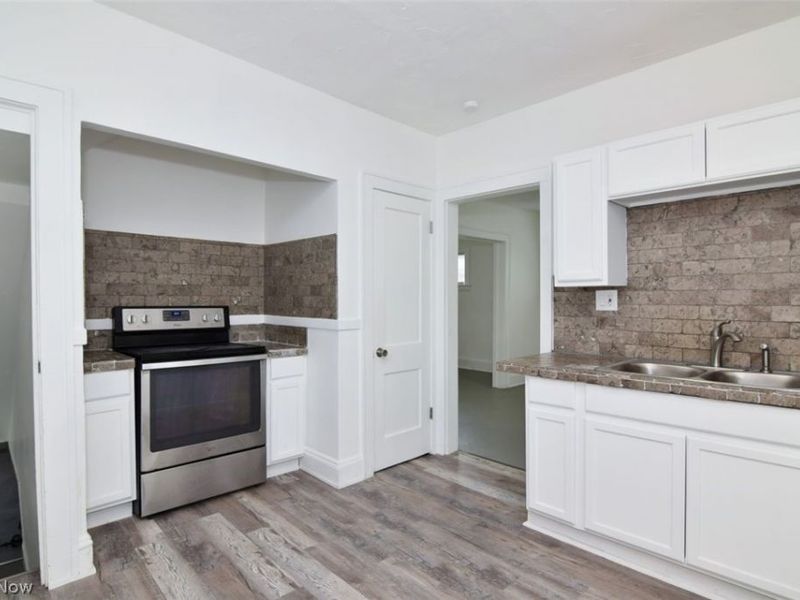 3369 E 139th Street , Cleveland, OH 44120 Photo 16