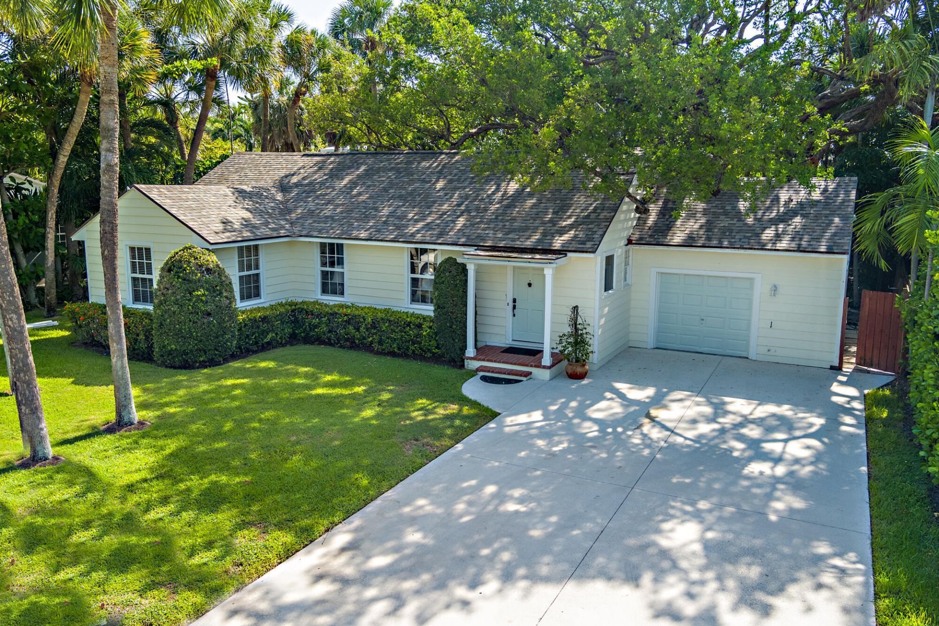 1161 N Ocean Way, Palm Beach, FL 33480 Photo