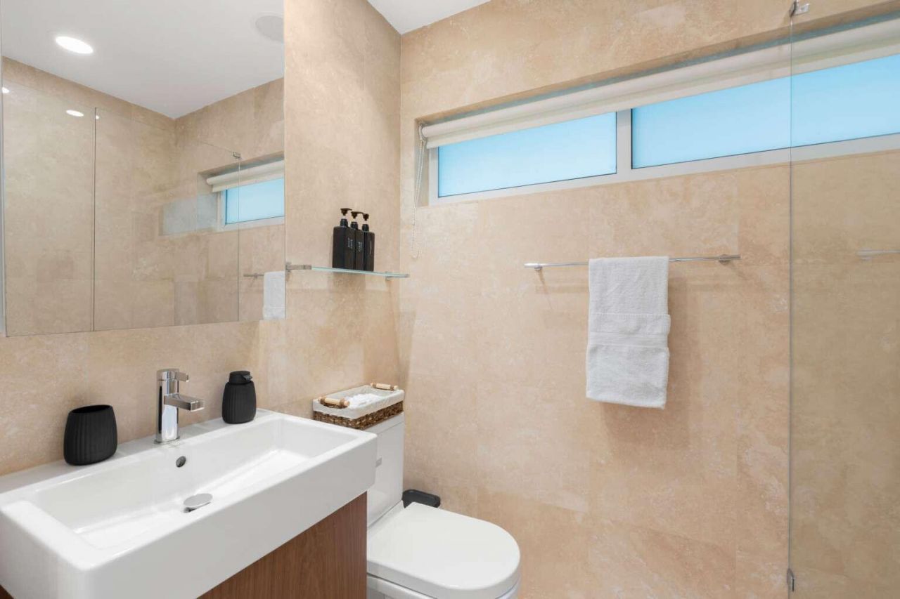 2528 NE 26th Terrace, Fort Lauderdale, FL 33305 Photo