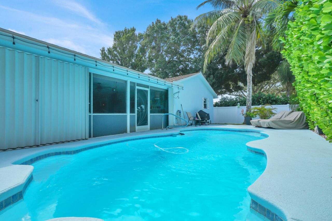 10015 Daisy Avenue, Palm Beach Gardens, FL 33410 Photo