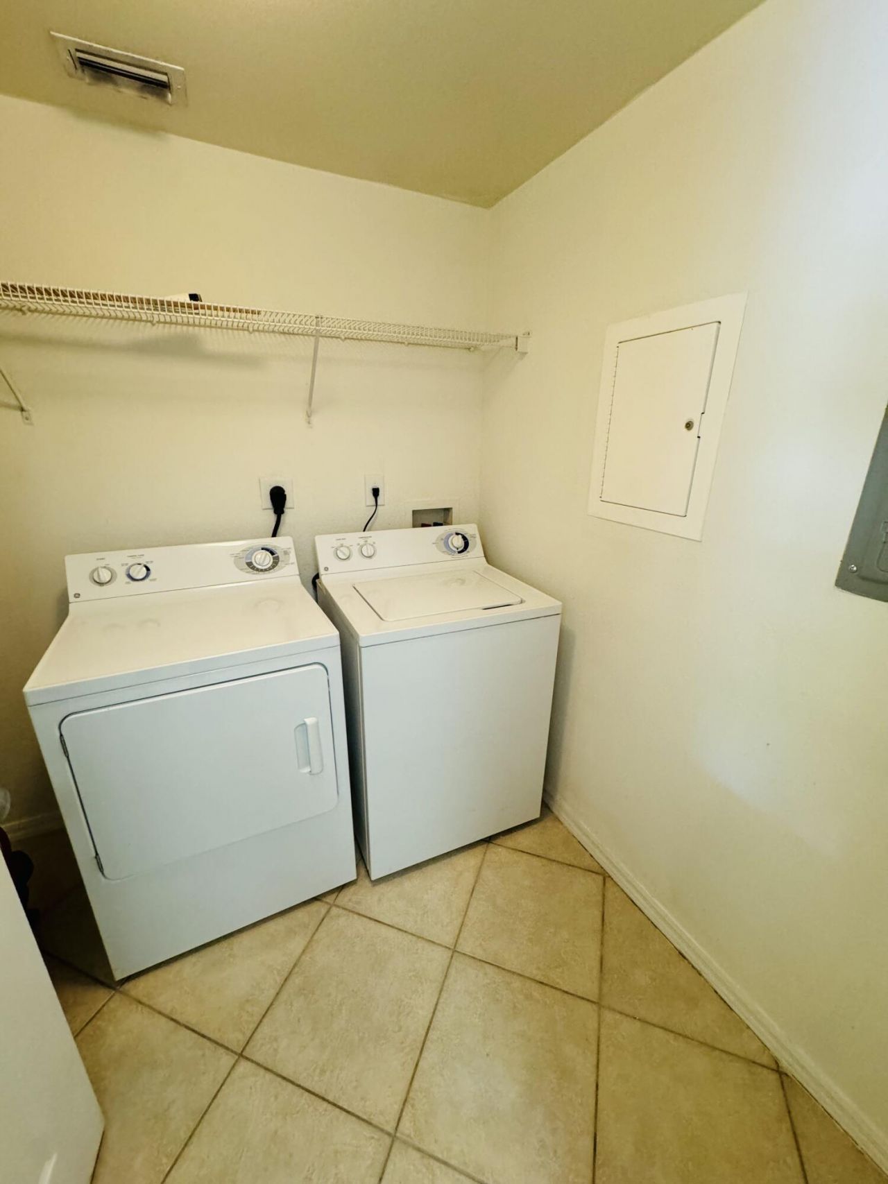 6394 Emerald Dunes Drive, Unit 202, West Palm Beach, FL 33411 Photo