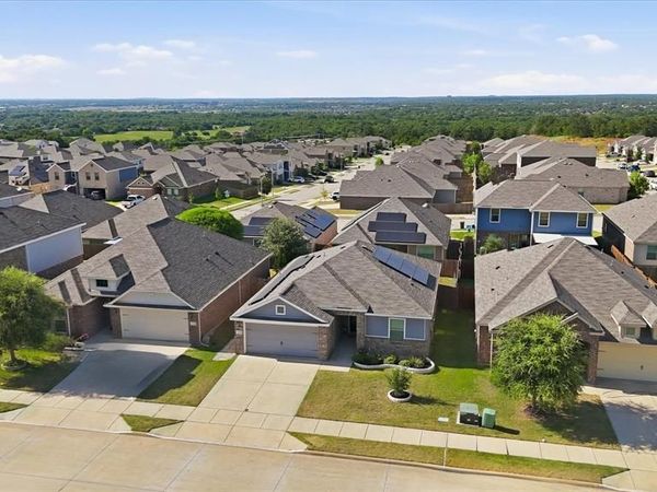 7533 Pleasant Oaks Street, Fort Worth, TX 76120