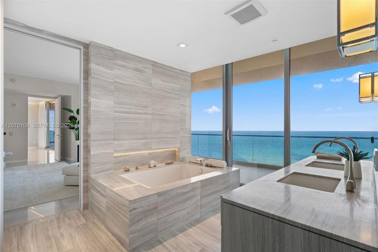 18975 Collins Ave , Unit 600, Sunny Isles Beach, FL 33160 Photo