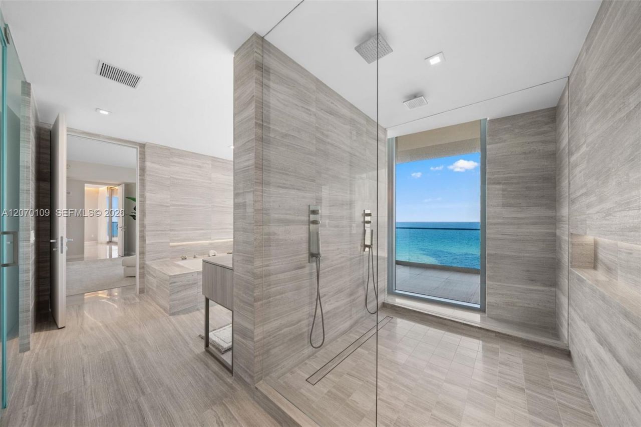 18975 Collins Ave , Unit 600, Sunny Isles Beach, FL 33160 Photo